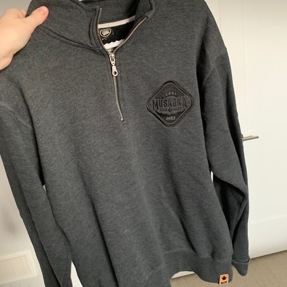 Muskoka Collectors Quarterzip - Picture 1 of 2